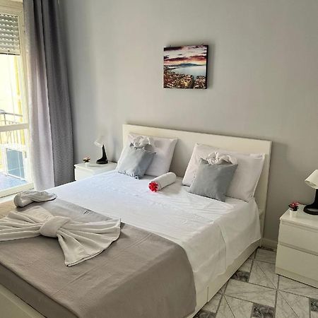We' Home Naples Luaran gambar
