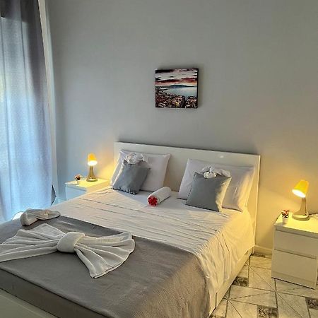 We' Home Naples Luaran gambar