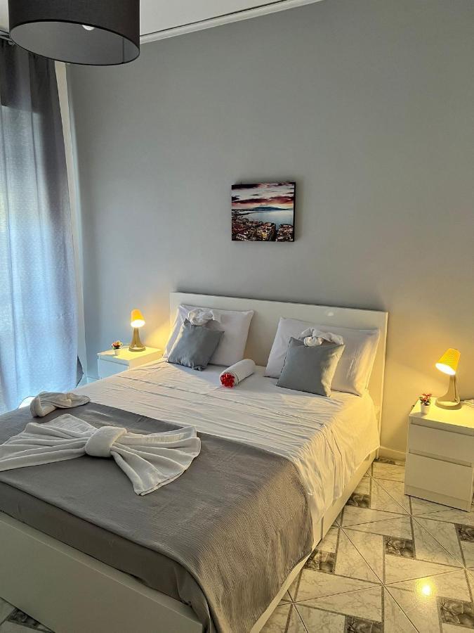 We' Home Naples Luaran gambar